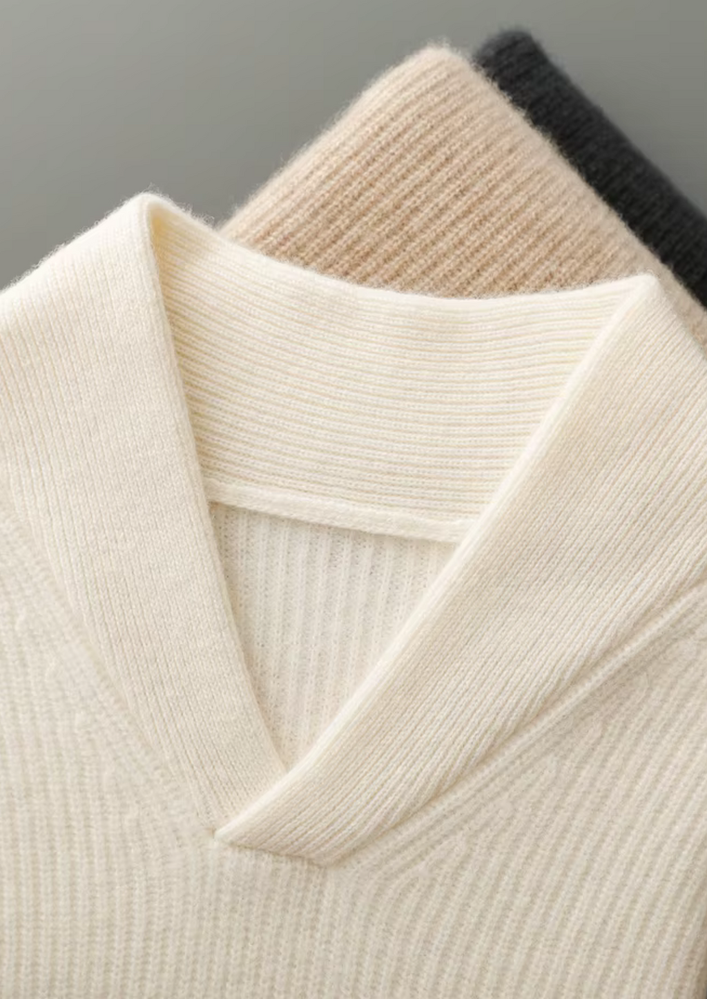 PREMIUM CASHMERE RIBBED V-NECK SWEATER