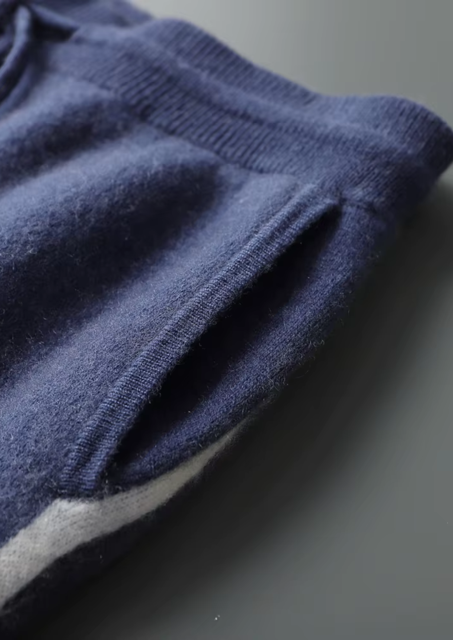 PREMIUM CASHMERE LEISURE SET